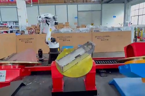 풀즈 로봇에 의해 만들어진 16 축 시너지 제어 응용 프로그램