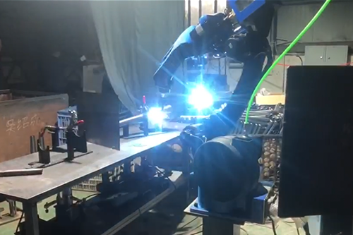 Fulzh 로봇의 원추형 튜브